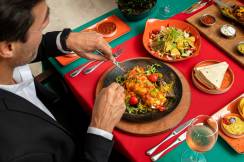 MIRACLE RESORT Restaurants